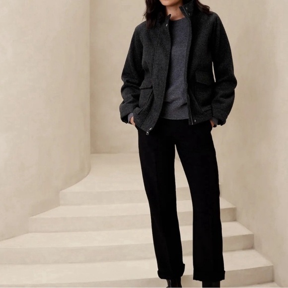 Banana Republic Jackets & Blazers - NWT Banana Republic Brushed Short Jacket